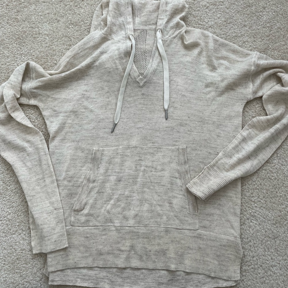 Lightweight Lululemon sweatshirt